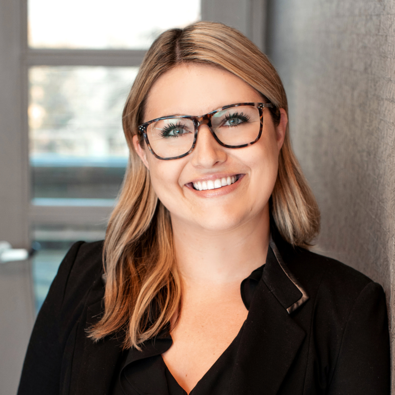 Carly Emmett – Photo